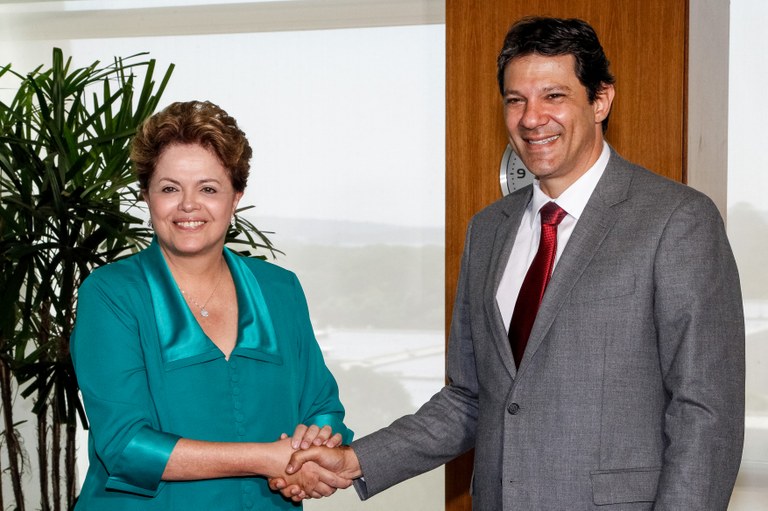 Presidenta Dilma Rousseff recebe o prefeito eleito da cidade de São Paulo, Fernando Haddad. Brasília - DF, 29/10/2012