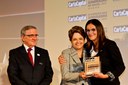 Presidenta  Dilma Rousseff entrega o Prêmio a senhora Graça Foster durante cerimônia de entrega do Prêmio “As Empresas Mais Admiradas do Brasil”, oferecido pela revista Carta Capital. São Paulo - SP, 31/10/2011