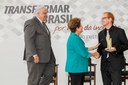 Presidenta Dilma Rousseff entrega prêmio a Herve Louis Ghislain Rogez durante cerimônia de entrega do Prêmio Finep de Inovação 2012 no Palácio do Planalto. Brasília - DF, 19/12/2012