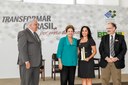 Presidenta Dilma Rousseff entrega o Prêmio na categoria Tecnologia Social a senhora Dávila S.  Souza Corrêa pesquisadora do instituto de desenvolvimento sustentável Mamiraúa durante cerimônia de entrega do Prêmio Finep de Inovação 2012 no Palácio do Planalto. Brasília - DF, 19/12/2012