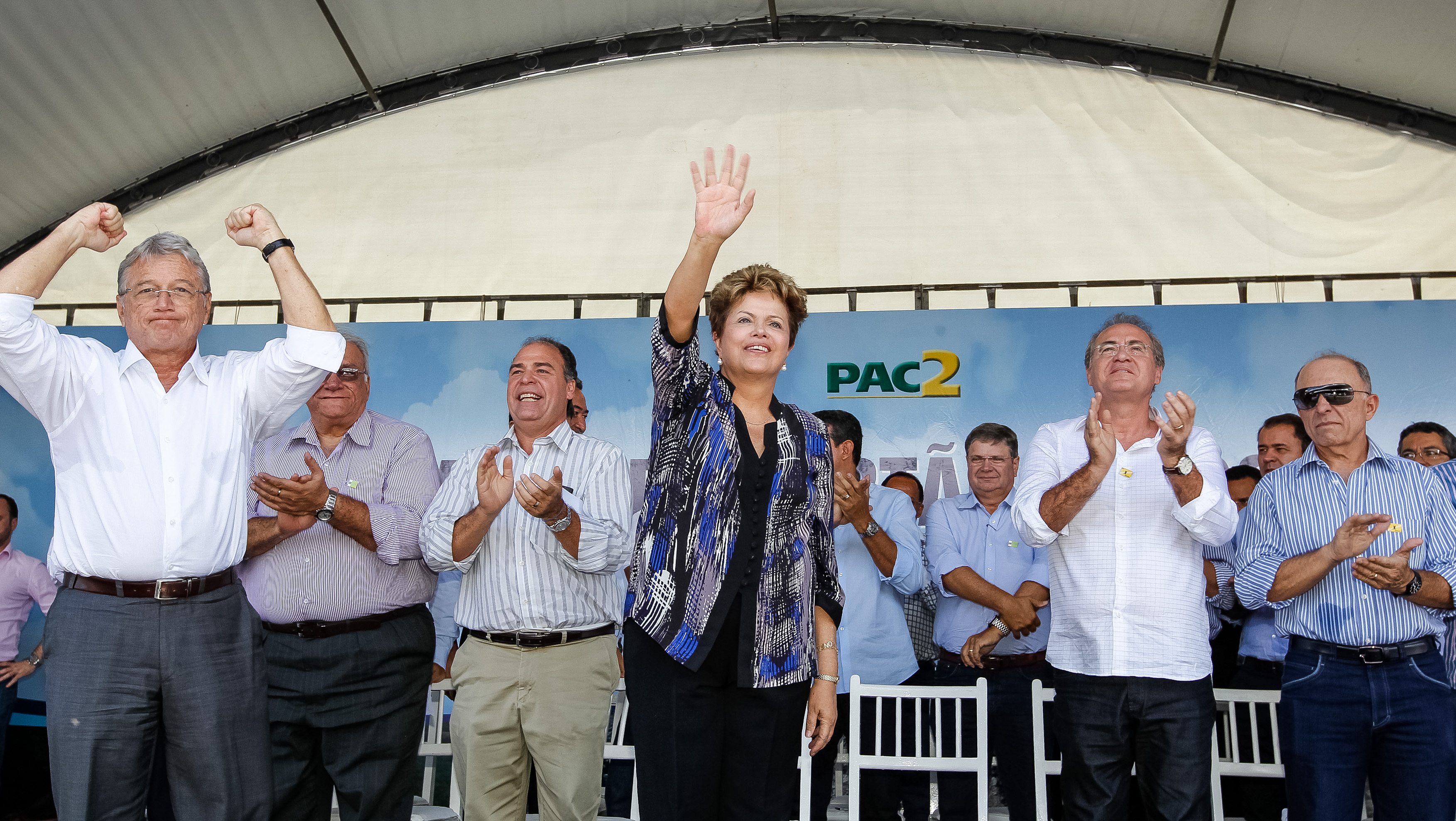 Presidenta Dilma Rousseff durante cerimônia alusiva à visita ao Canal do Sertão Alagoano, no município de Água Branca. Água Branca - AL, 12/03/2013