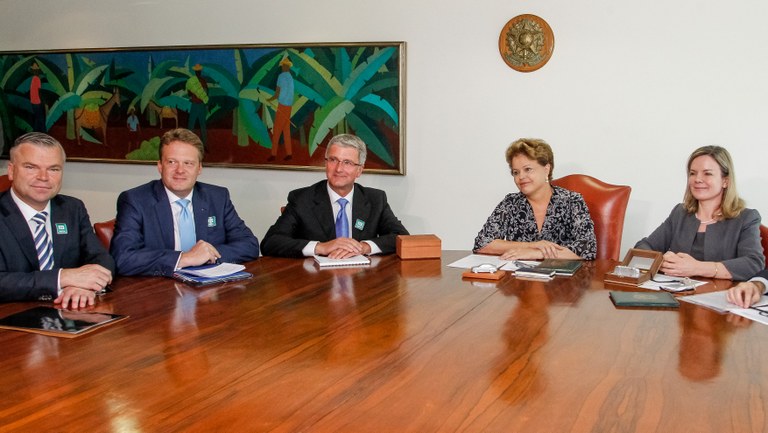 Presidenta Dilma Rousseff durante encontro com o senhor Rupert Stadler, Presidente Mundial da Audi AG no Palácio do Planalto. Brasília - DF, 17/09/2013