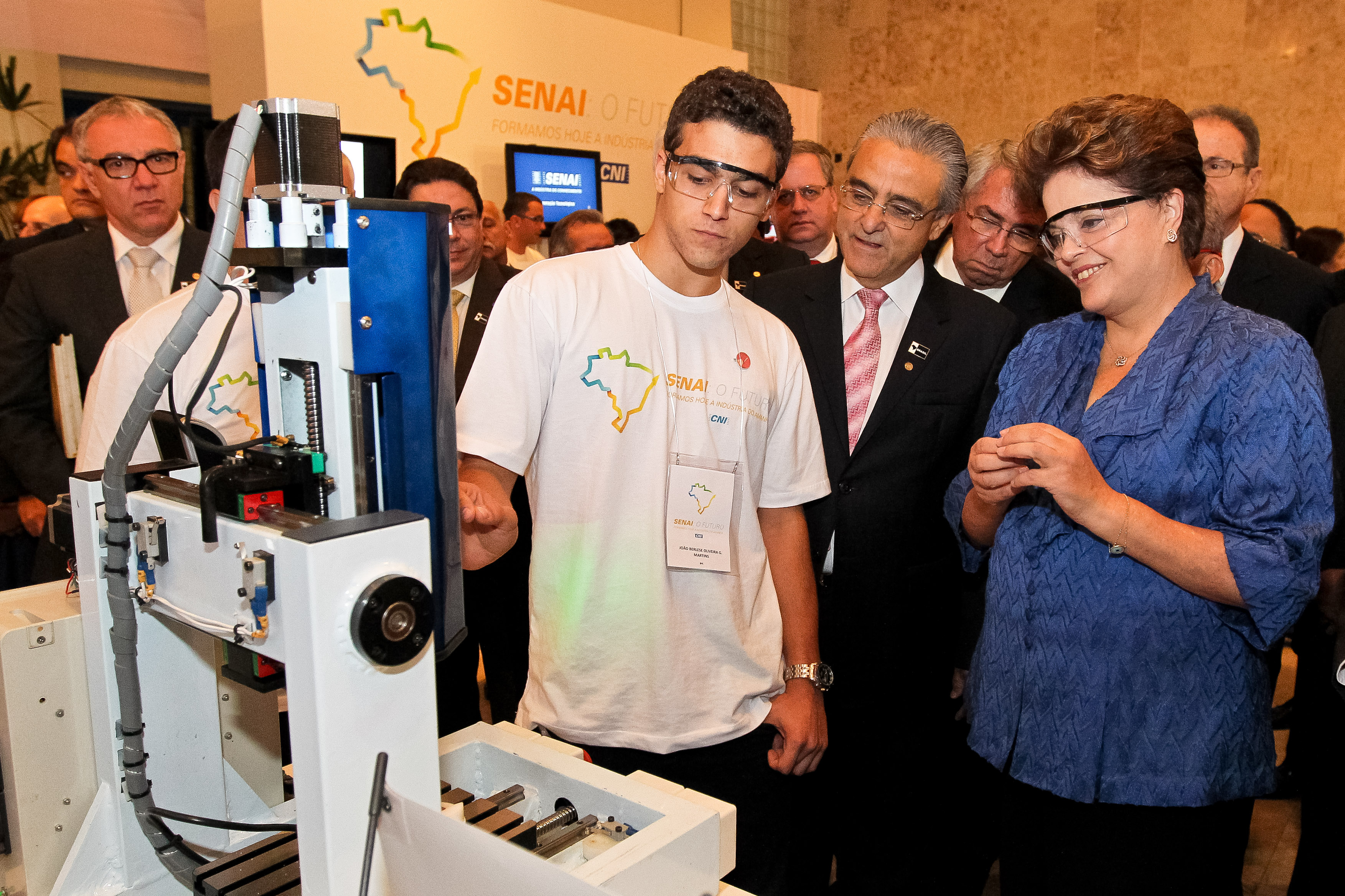 Presidenta Dilma Rousseff durante a cerimônia alusiva à exposição sobre o Programa de Apoio à Competitividade da Indústria. Brasília - DF, 13/04/2012