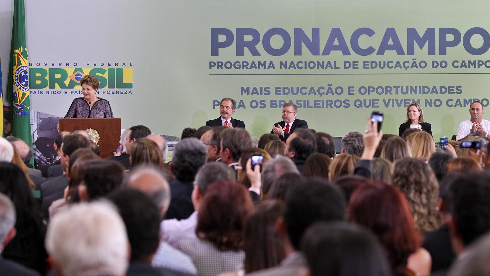 Presidenta Dilma Rousseff durante cerimônia de lançamento do Programa Nacional de Educação no Campo - PRONACAMPO. Brasília - DF, 20/03/2012