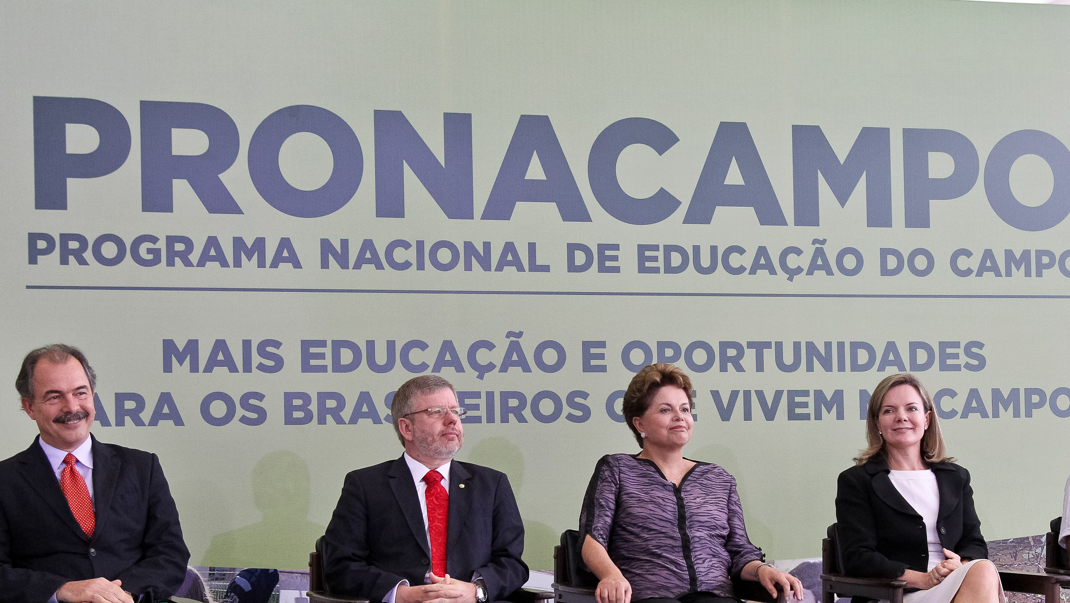 Presidenta Dilma Rousseff durante cerimônia de lançamento do Programa Nacional de Educação no Campo - PRONACAMPO. Brasília - DF, 20/03/2012
