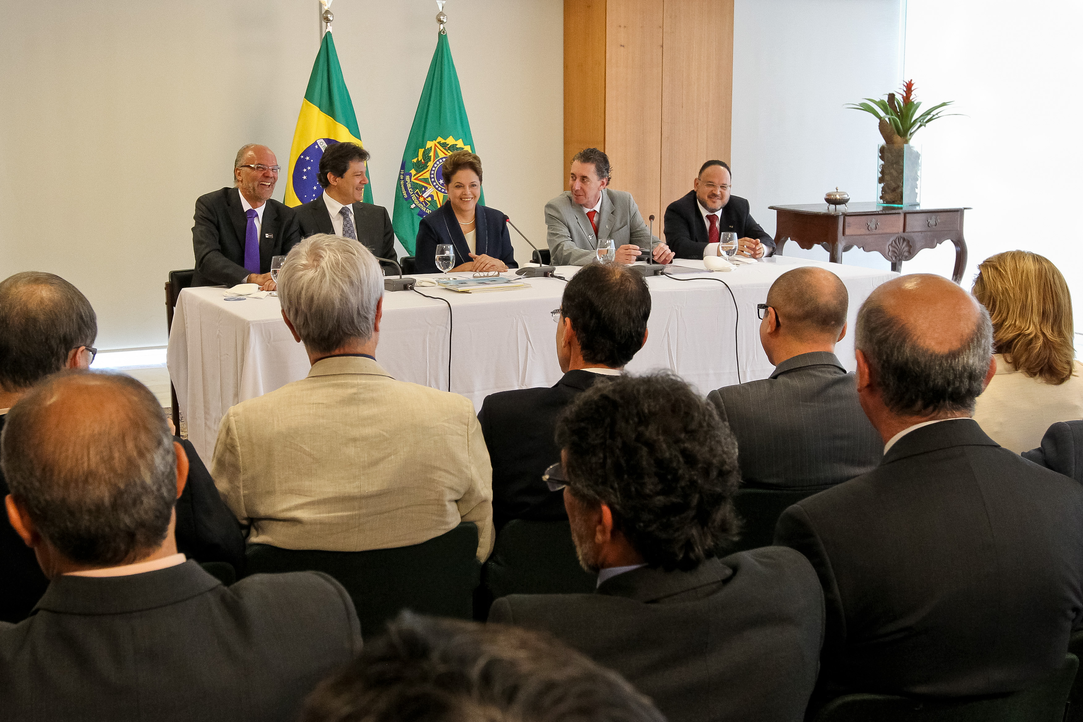 Presidenta Dilma Rousseff recebe reitores das universidades federais. Brasília - DF, 13/12/2011