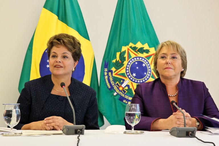 Presidenta Dilma Rousseff durante entrega oficial do Relatório de Proteção Social para uma Globalização Equitativa e Inclusiva, no Palácio do Planalto. Brasília - DF, 15/12/2011