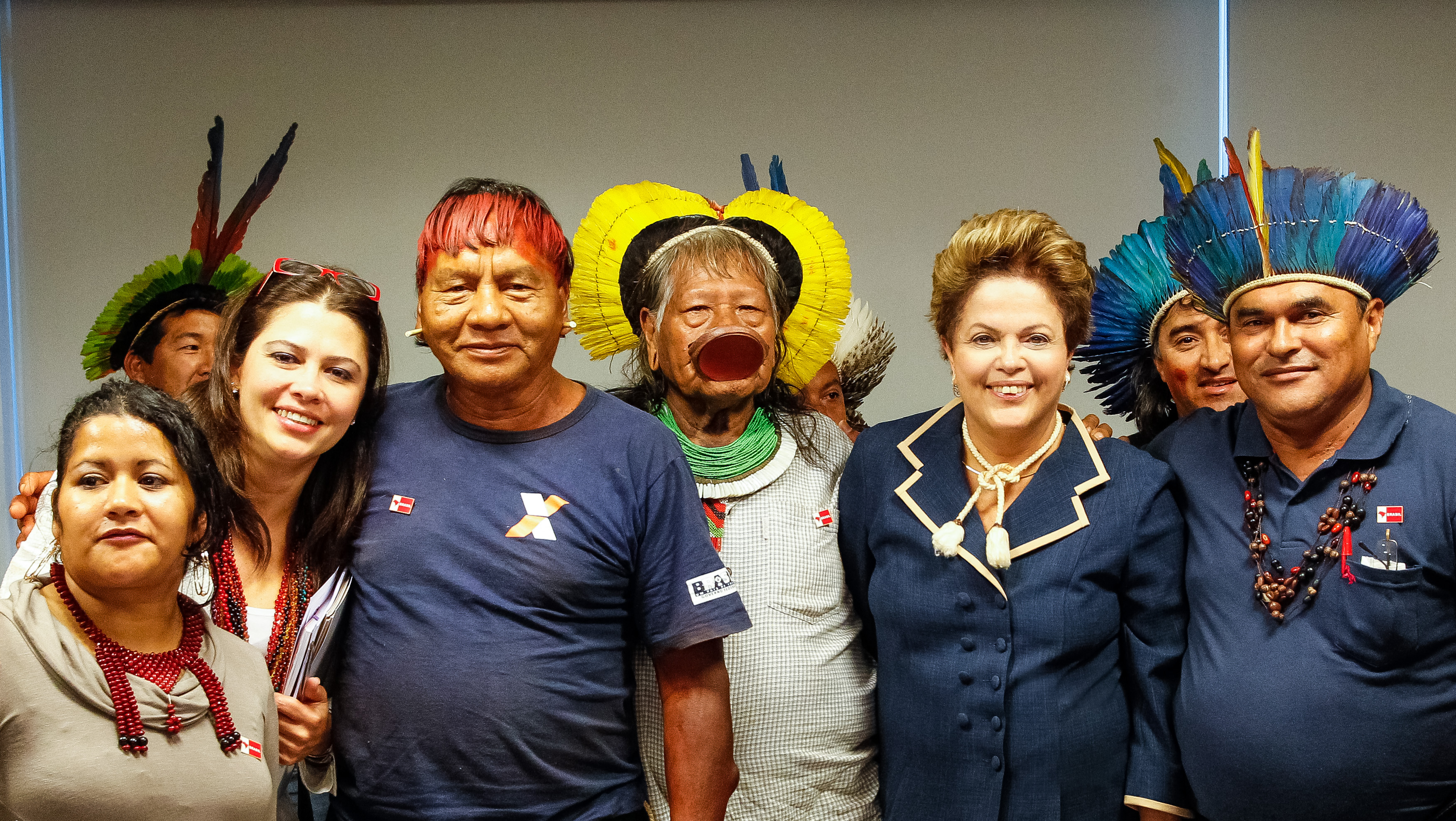 Presidenta Dilma Rousseff posa para foto com representantes de povos Indígenas, no Palácio do Planalto. Brasília-DF, 10/07/2013