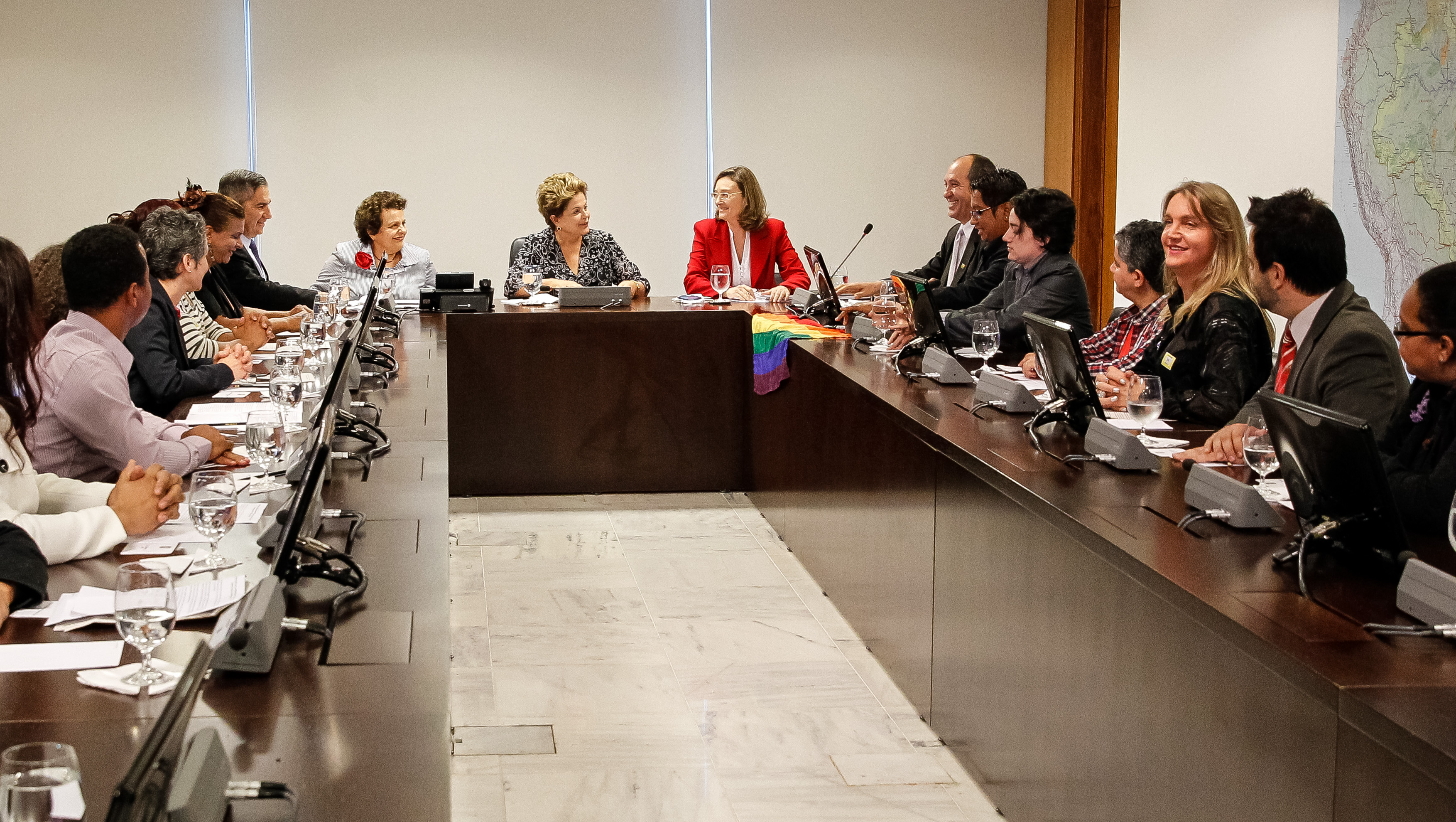 Presidenta Dilma Rousseff recebe representantes do Movimento LGBT. Brasília - DF, 28/06/2013