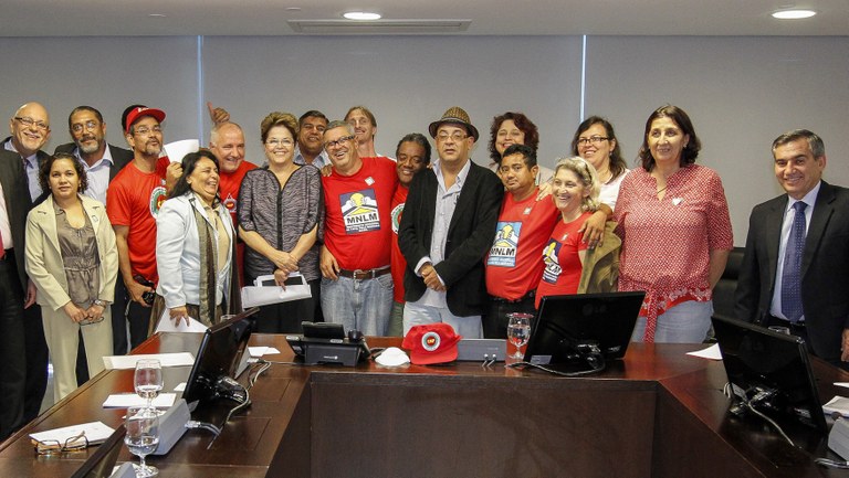 Presidenta Dilma Rousseff durante encontro com representantes dos movimentos de moradia, no Palácio do Planalto. Brasília-DF, 14/06/2012