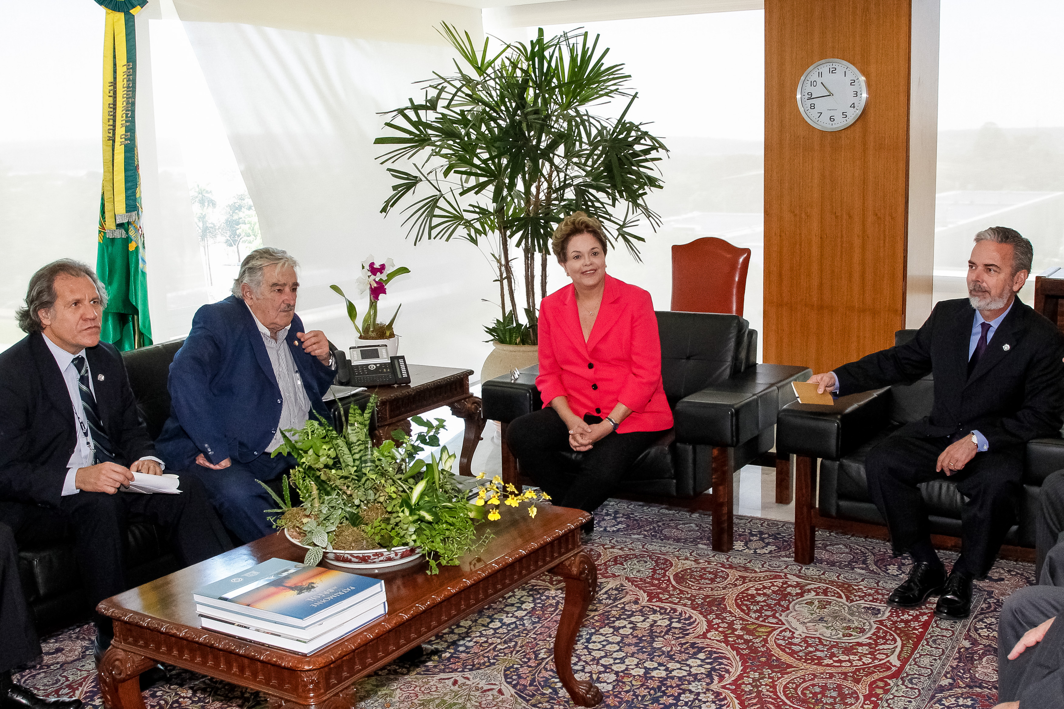 Presidenta Dilma Rousseff durante reunião bilateral com o Presidente da República Oriental do Uruguai, José Mujica, no Palácio do Planalto. Brasília - DF, 31/07/2012