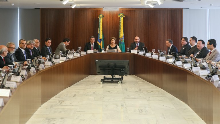 Presidenta Dilma Rousseff durante reunião com juristas no Palácio do Planalto. Brasília-DF, 07/12/2015