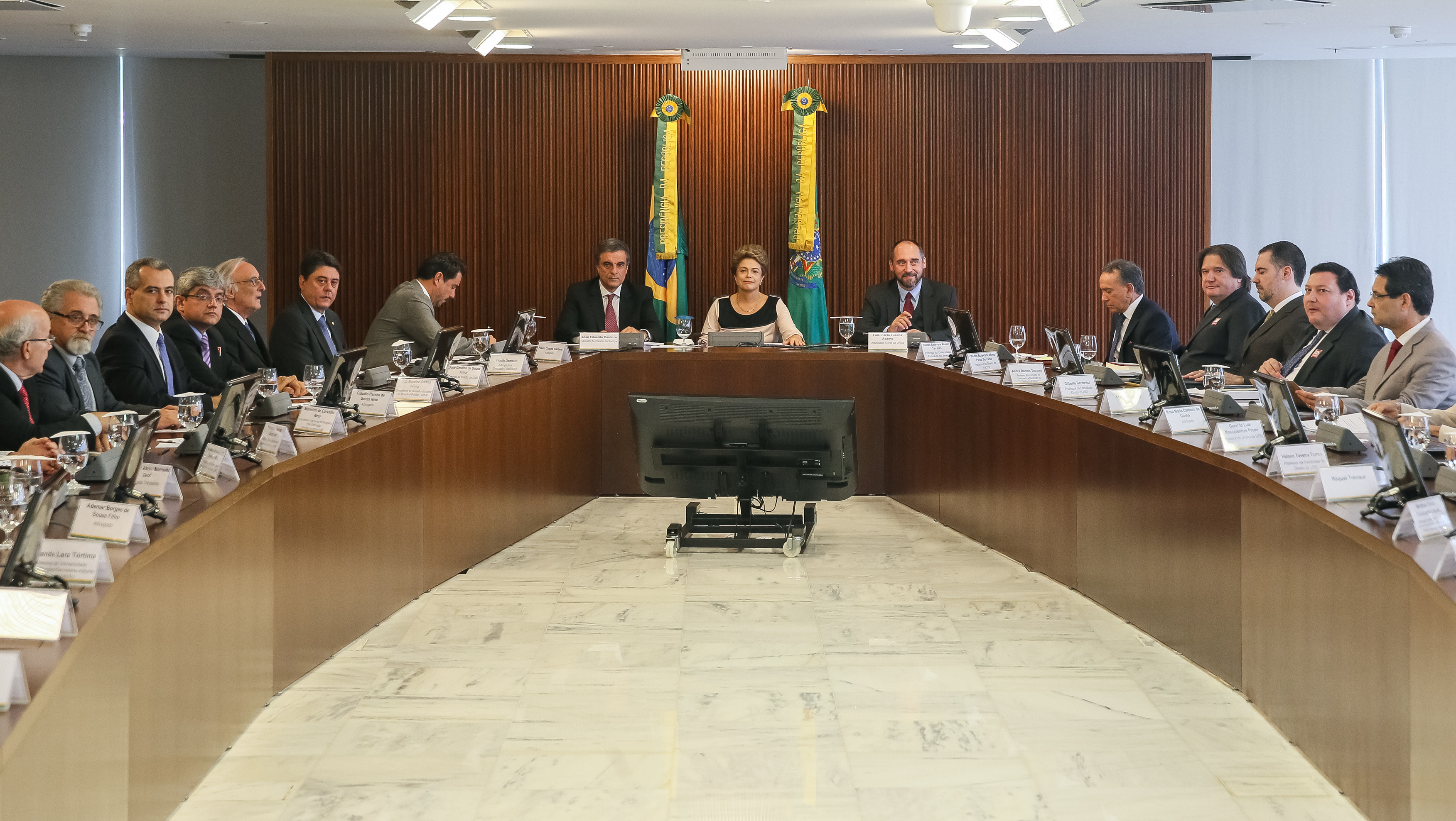 Presidenta Dilma Rousseff durante reunião com juristas no Palácio do Planalto. Brasília-DF, 07/12/2015