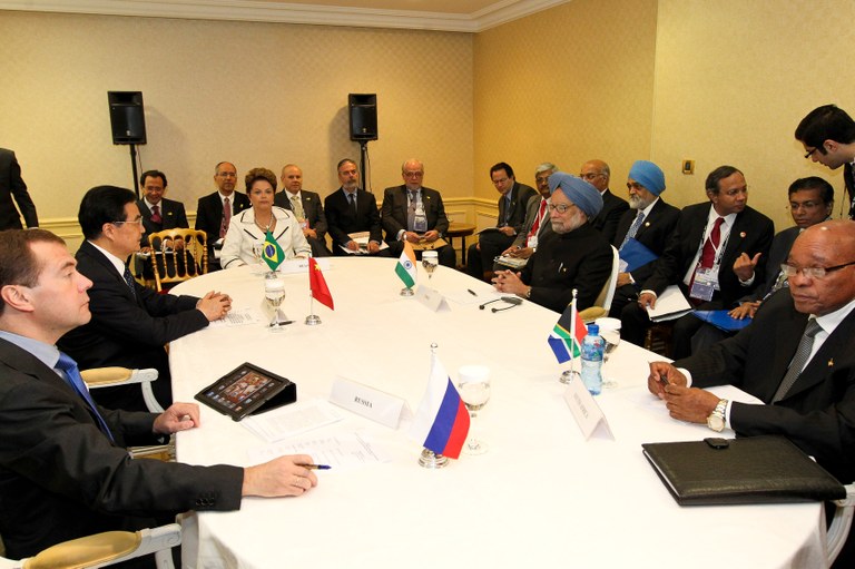 Presidenta Dilma Rousseff durante reunião com Líderes do BRICS. Cannes - França, 03/11/2011