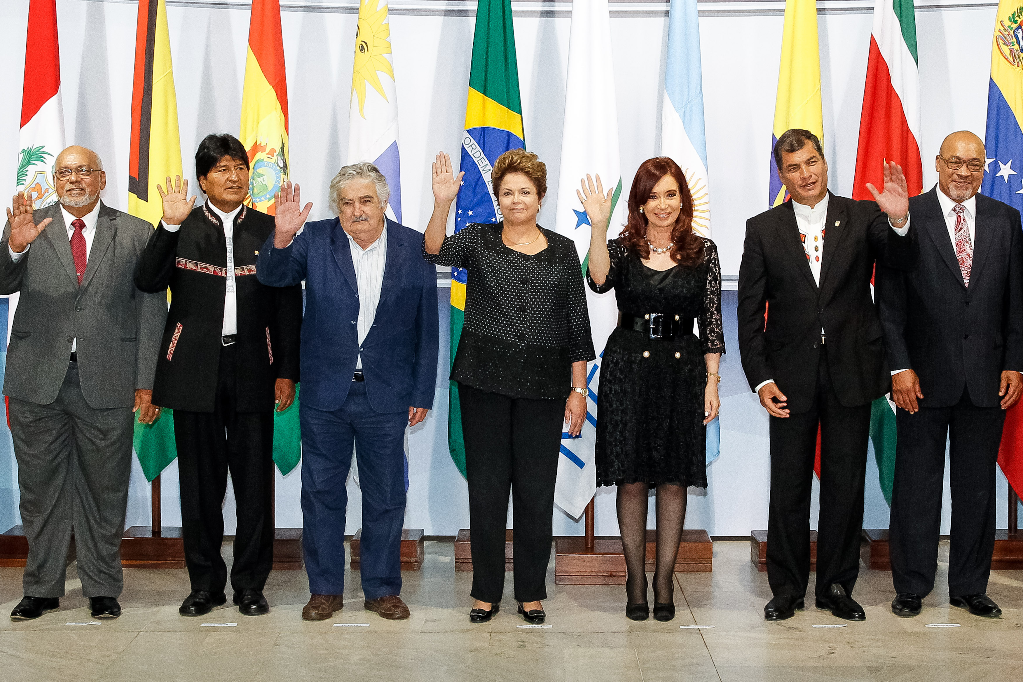 Presidenta Dilma Rousseff posa para foto oficial durante reunião dos chefes de Estado do Mercosul, dos Estados Associados e dos países convidados. Brasília - DF, 07/12/2012