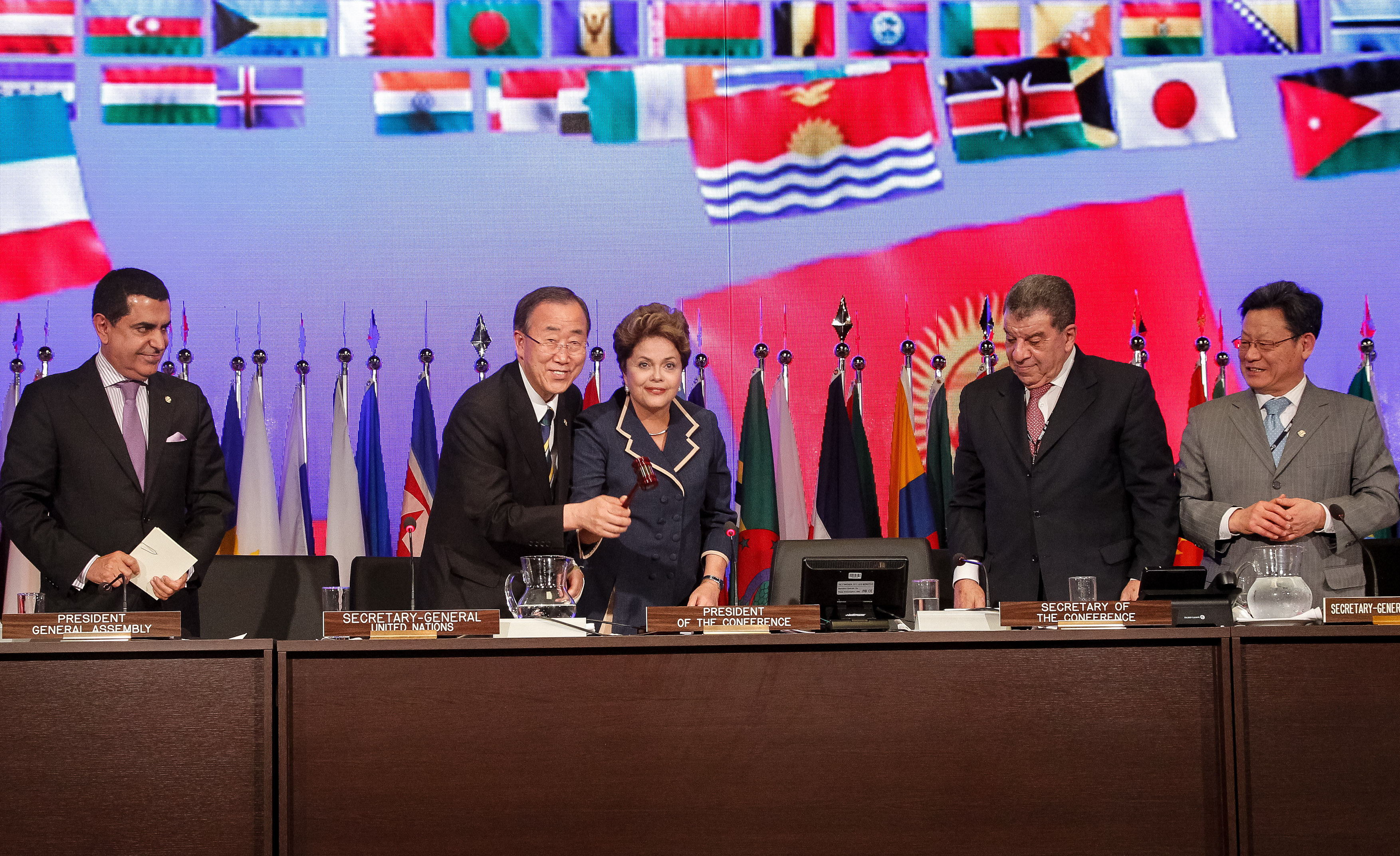 Presidenta Dilma Rousseff durante sexta Reunião Plenária - Sessão de Encerramento da Conferência. Rio de Janeiro - RJ, 22/06/2012