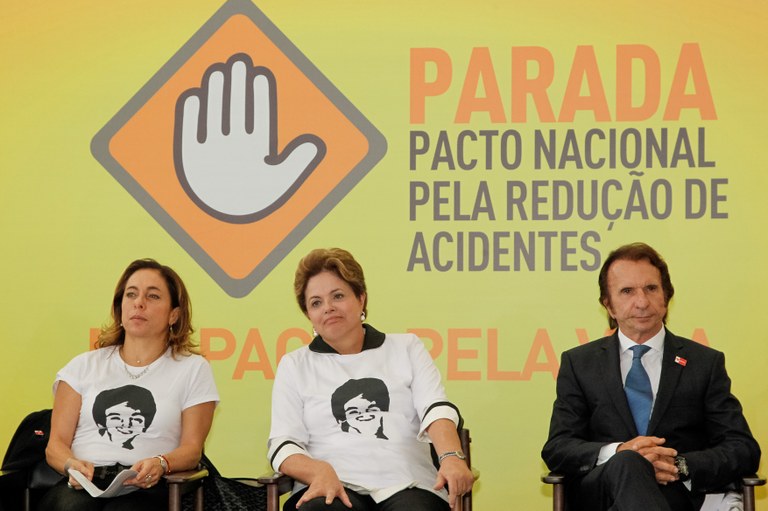 Presidenta Dilma Rousseff durante cerimônia alusiva à semana nacional do trânsito 2012. Brasília-DF, 21/09/2012