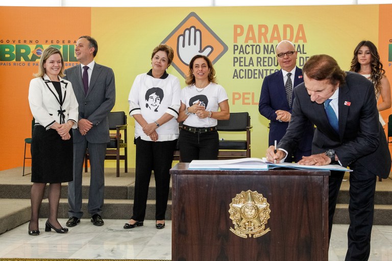 Presidenta Dilma Rousseff durante cerimônia alusiva à semana nacional do trânsito 2012. Brasília-DF, 21/09/2012