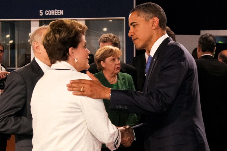Presidenta Dilma Rousseff conversa com o Presidente dos Estados Unidos Barack Obama durante sessão de trabalho na Cúpula de Líderes do G20. Cannes - França, 03/11/2011