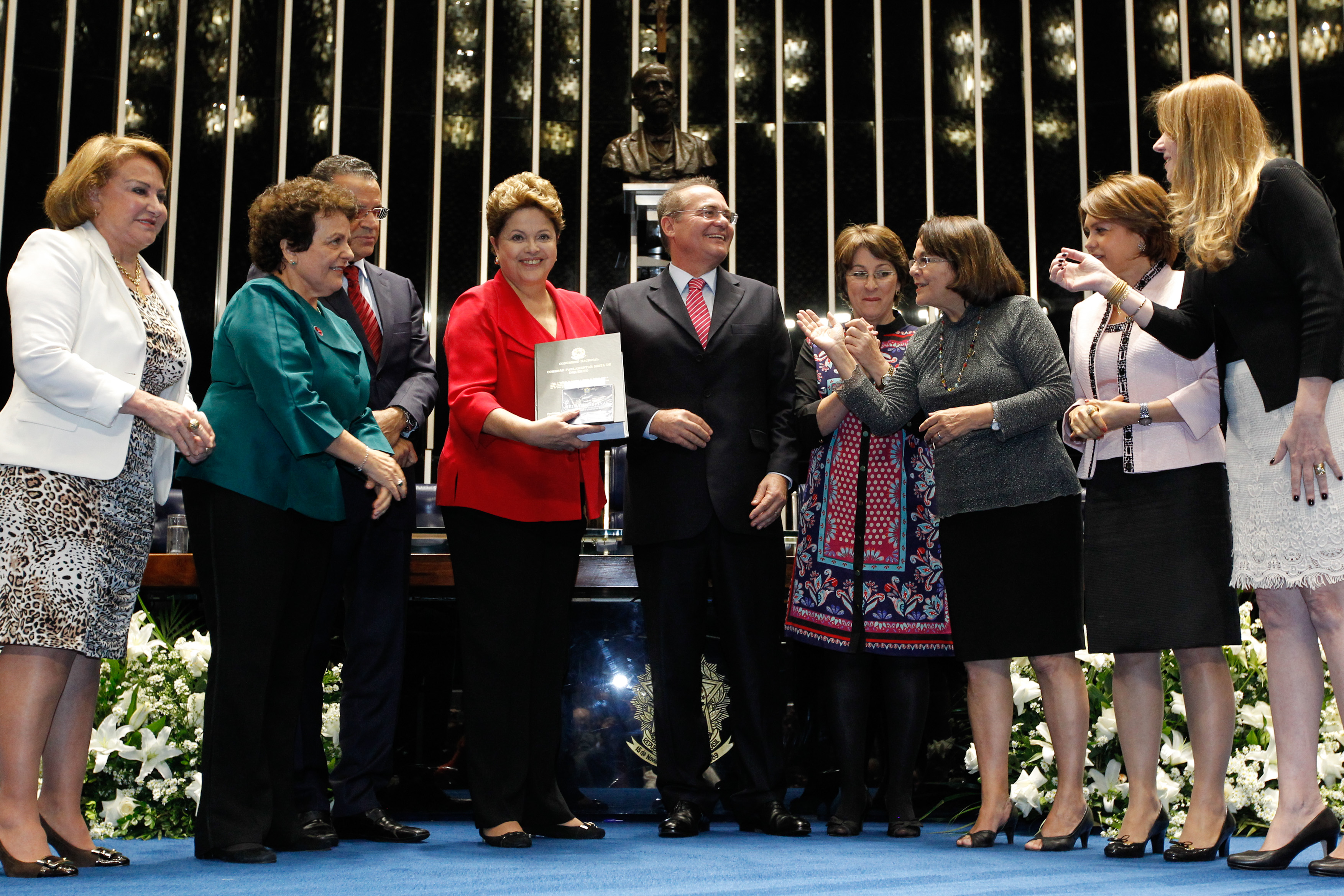 Presidenta Dilma Rousseff durante sessão solene do Congresso Nacional para entrega do Relatório Final da CPMI da Violência contra a Mulher à Presidenta da República. Brasília - DF, 27/08/2013