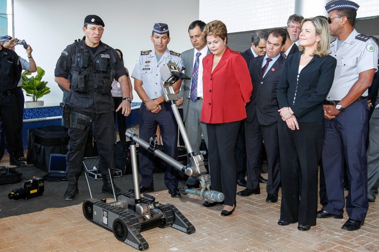 Presidenta Dilma Rousseff durante cerimônia de entrega do Sistema Integrado de Comando e Controle para Segurança de Grandes Eventos. Brasília - DF, 13/06/2013