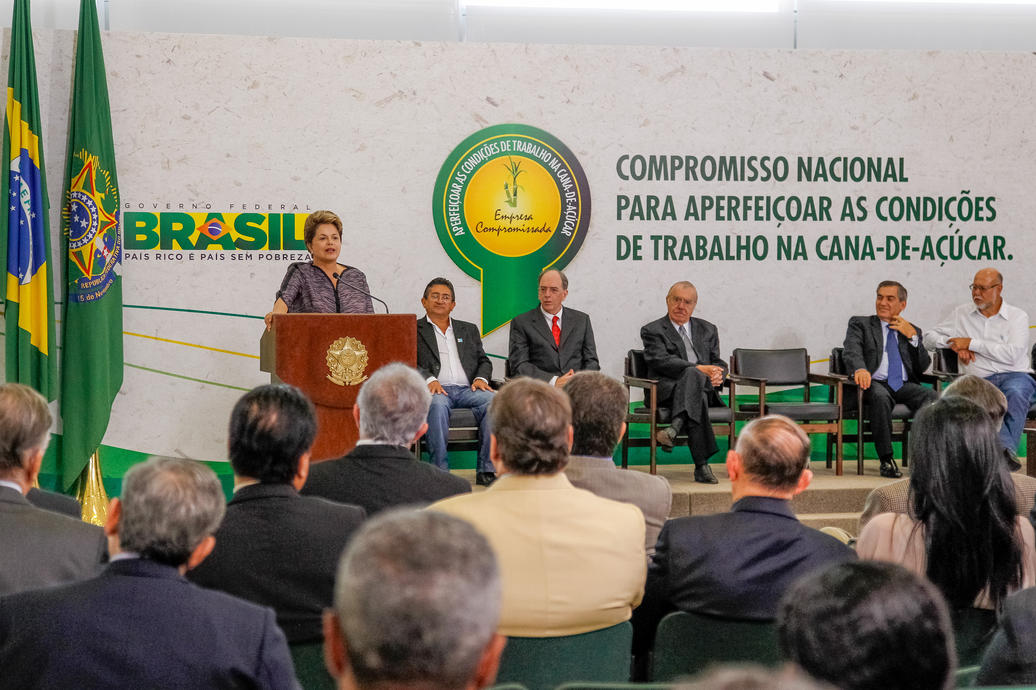  Presidenta Dilma Rousseff durante solenidade de outorga do selo de boas práticas às indústrias da cana-de-açúcar. Brasília-DF, 14/06/2012