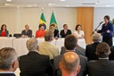 Presidenta Dilma Rousseff durante o discurso da Governadora do Rio Grande do Norte, Rosalba Ciarline na cerimônia de assinatura do termo de entendimento para ampliação de crédito fiscal dos estados de Goiás, Rio Grande do Norte e Santa Catarina no Palácio do Planalto. Brasília - DF, 16/02/2012