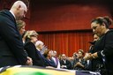  Presidenta Dilma Rousseff presta condolências à senhora Ivete Appel da Silveira, durante velório do Senador Luiz Henrique da Silveira. Joinville-SC, 11/05/2015  