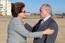 Presidenta Dilma Rousseff despede-se do vice-presidente Michel Temer antes de embarcar para Montevidéu. Brasília-DF, 30/05/2011