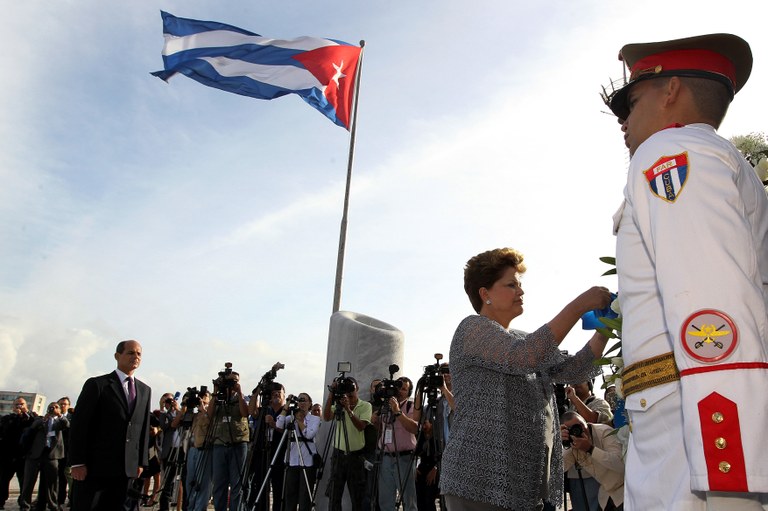 Presidenta Dilma Rousseff durante cerimônia de Oferenda Floral no Memorial José Martí. Havana - Cuba, 31/01/2012