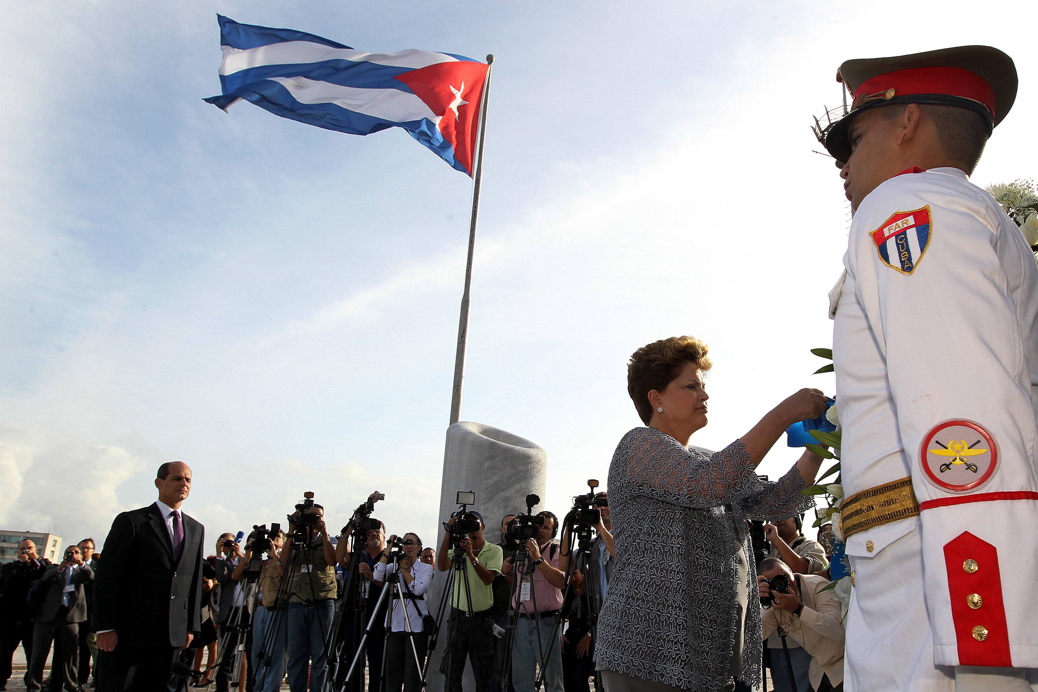 Presidenta Dilma Rousseff durante cerimônia de Oferenda Floral no Memorial José Martí. Havana - Cuba, 31/01/2012