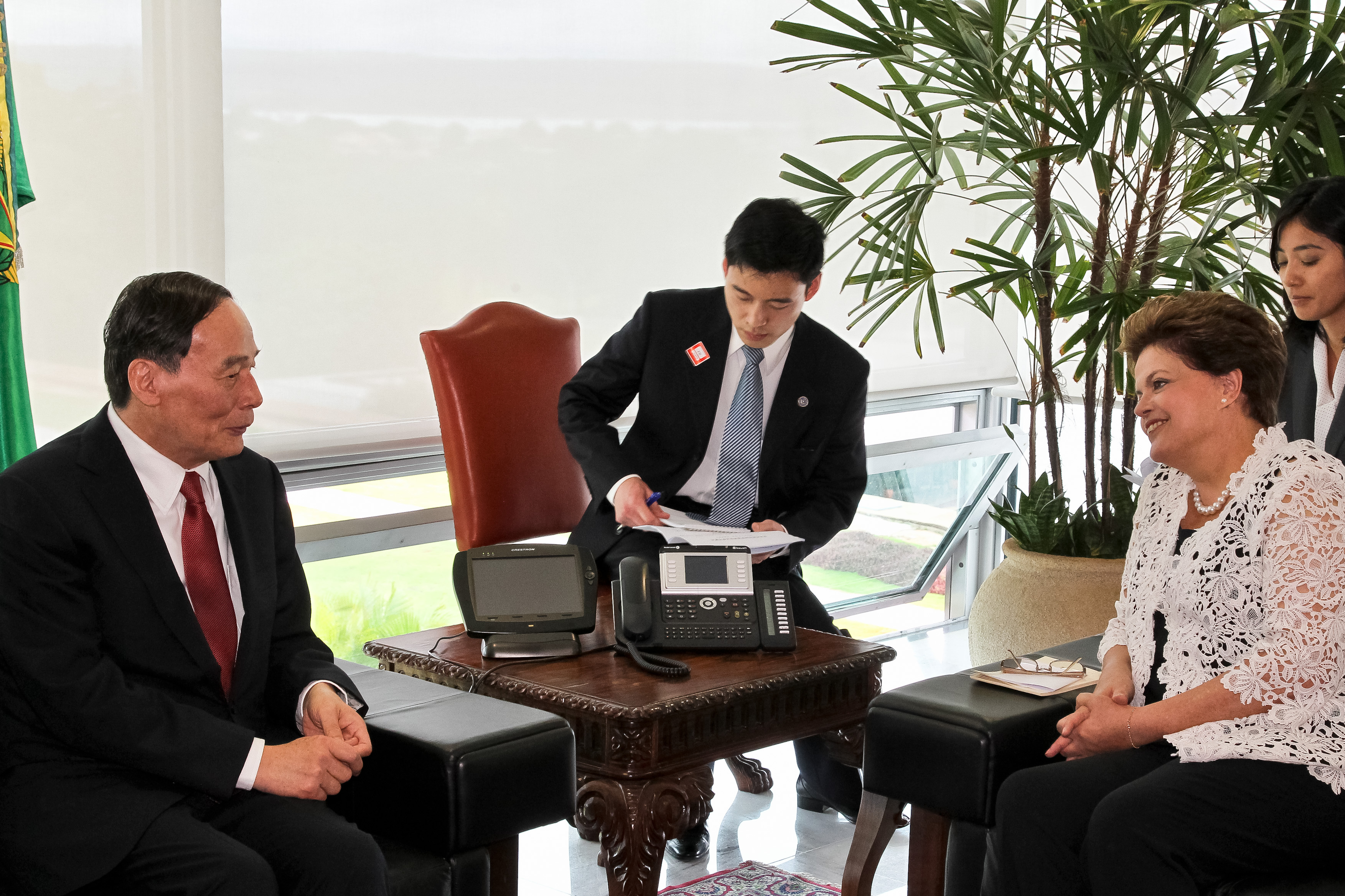 Presidenta Dilma Rousseff recebe o Wang Qishan Vice-Primeiro Ministro da China no Palácio do Planalto. Brasília - DF, 13/02/2012