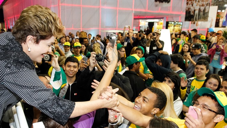 Presidenta Dilma Rousseff durante visita à VII Olimpíada do Conhecimento. São Paulo - SP, 14/11/2012