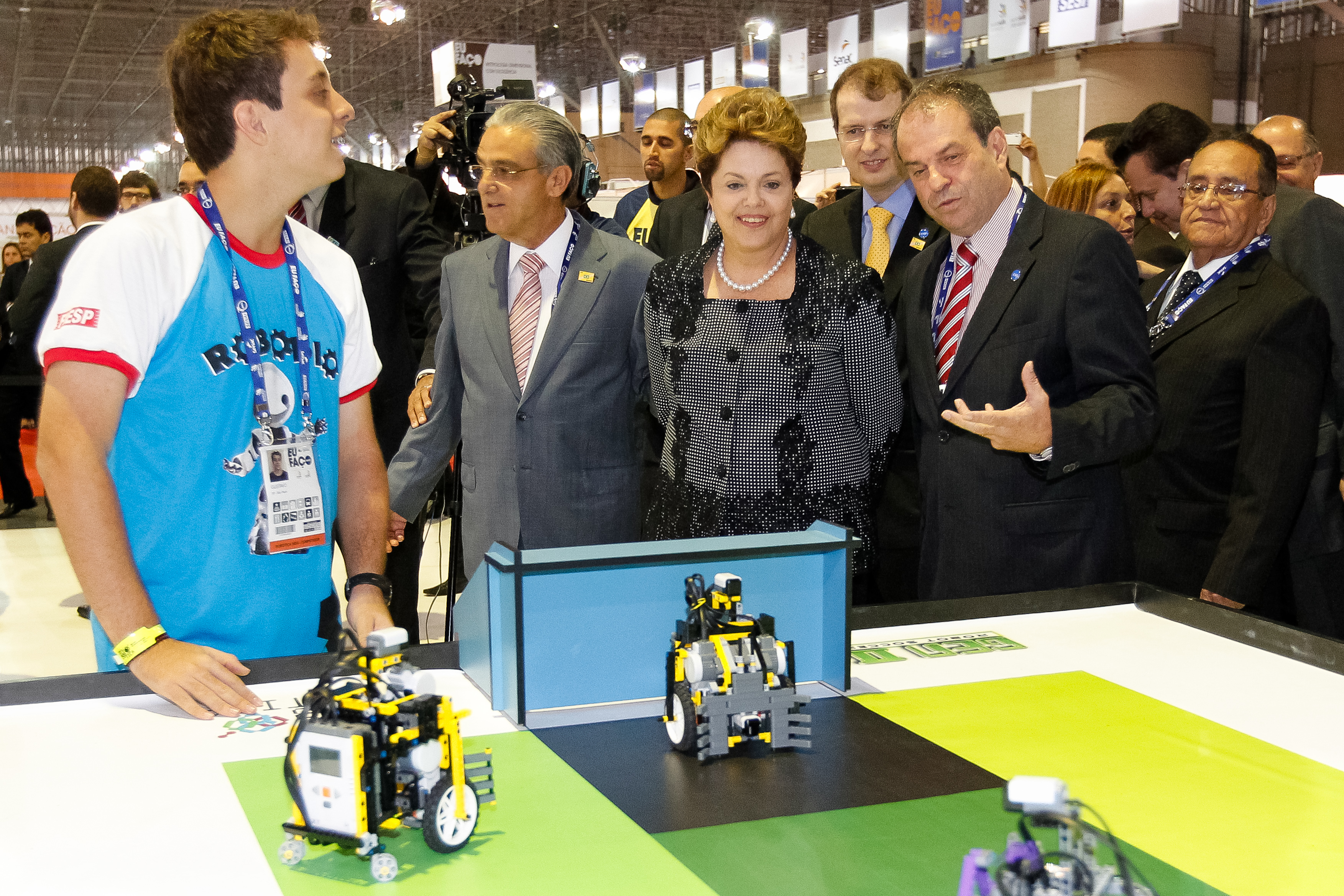 Presidenta Dilma Rousseff durante visita à VII Olimpíada do Conhecimento. São Paulo - SP, 14/11/2012