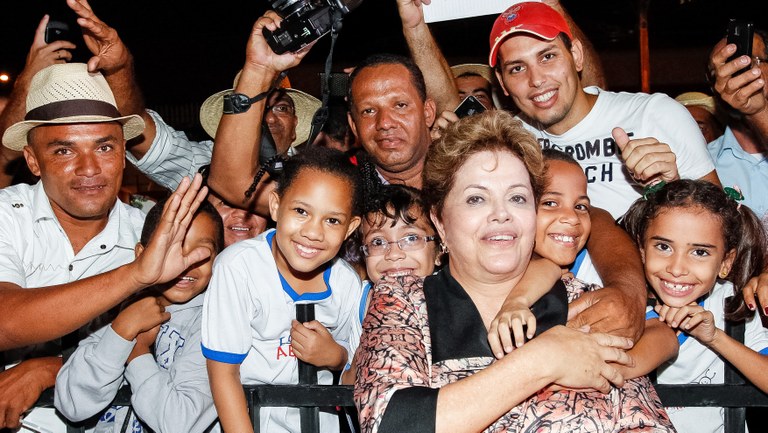 Presidenta Dilma Rousseff durante visita à Associação dos Fornecedores de Cana de Pernambuco. Recife - PE, 20/05/2013