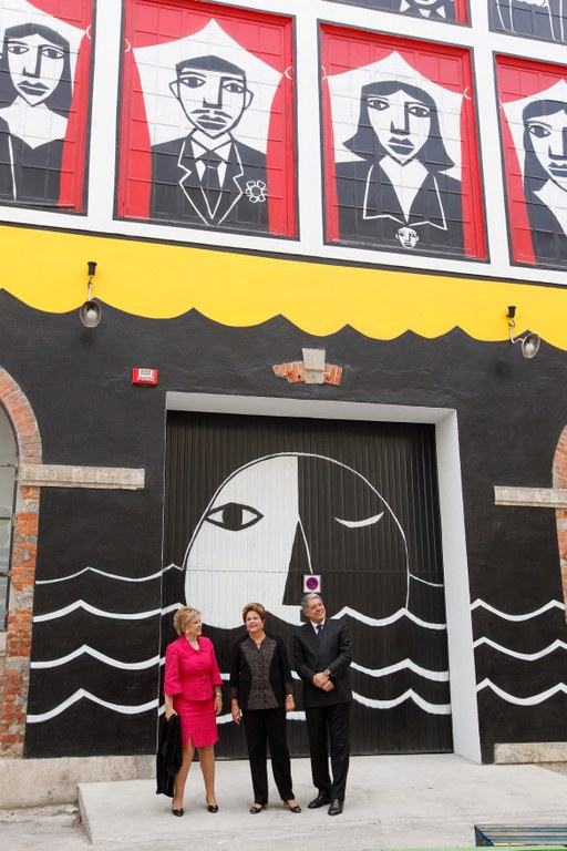 Presidenta Dilma Rousseff durante visita ao espaço Brasil. Lisboa - Portugal, 10/06/2013