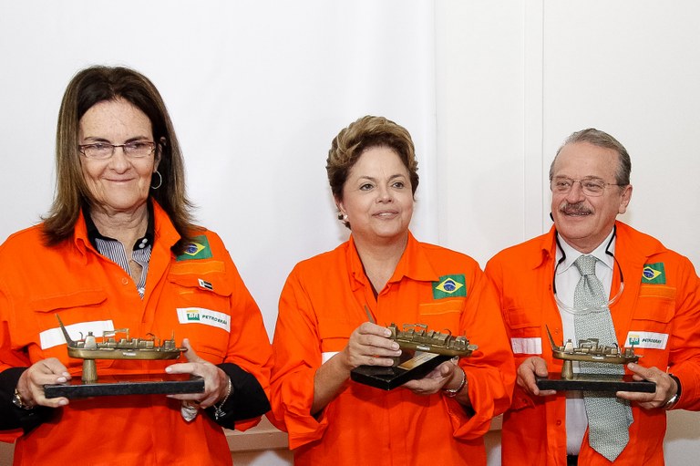 Presidenta Dilma Rousseff durante visita ao local de construção da P-58 no Estaleiro Quip. Rio Grande - RS, 17/09/2012
