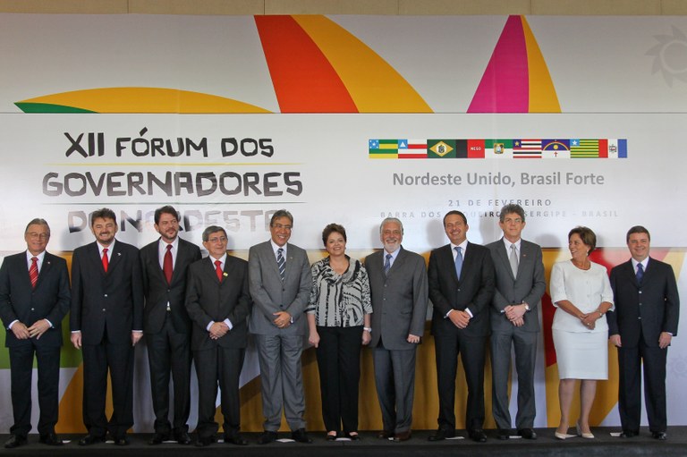 Presidenta Dilma Rousseff posa para foto oficial durante cerimônia de abertura do XII Fórum dos Governadores do Nordeste. Aracaju-SE, 21/02/2011