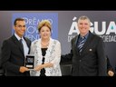 Presidenta Dilma discursa durante a entrega do Prêmio Jovem Cientista 2013
