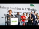 Presidenta Dilma discursa em entrega de casas na Bahia