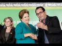Presidenta Dilma entrega máquinas e assina ordens de serviço da BR-158 e da BR-487 no Paraná