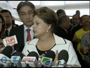 Entrevista coletiva concedida pela presidenta Dilma após a cerimônia de sanção da lei que altera o Supersimples - Brasília/DF