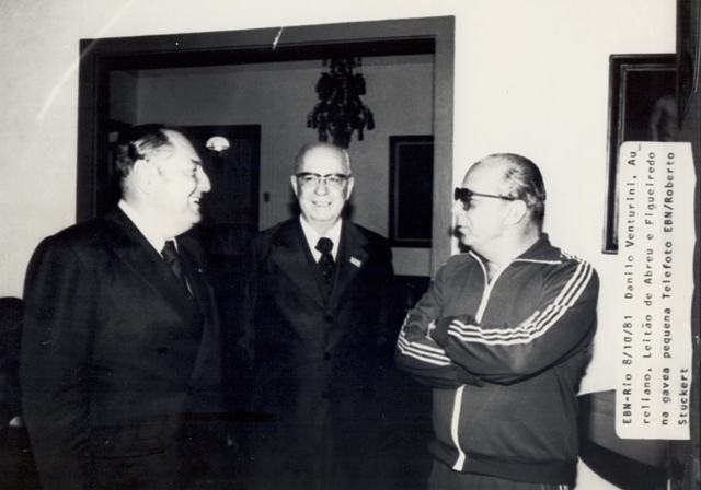 Presidente João Figueiredo com Danilo Venturini , Leitão de Abreu e Aureliano Chaves na Gávea pequena
