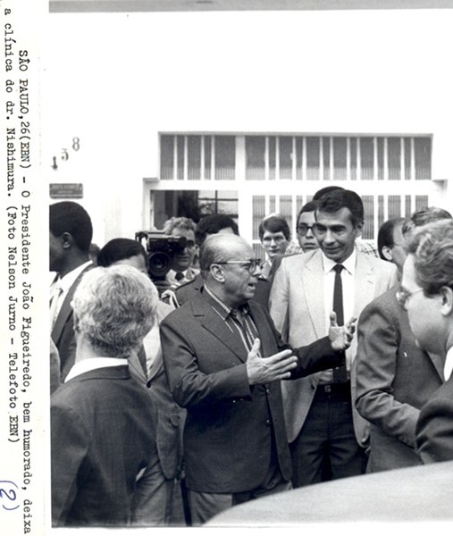 Presidente João Figueiredo  deixa a clínica do dr. Nishimura