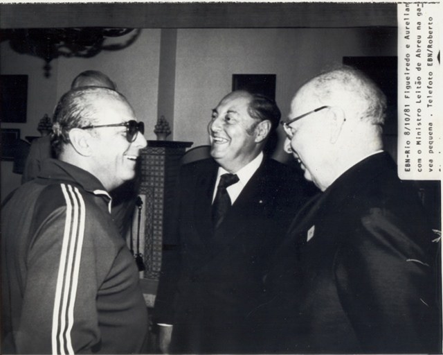 Presidente João Figueiredo  e Aureliano Chaves com o ministro Leitão de Abreu na Gâvea pequena 