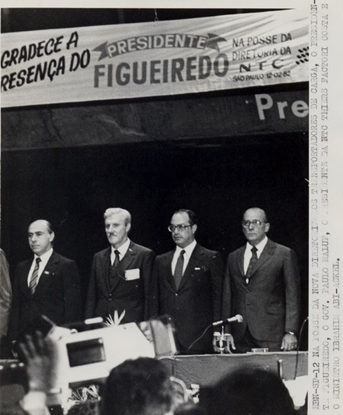 Presidente João Figueiredo na posse na nova diretoria dos transportadores de carga