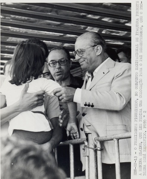 Presidente João Figueiredo no conjunto habitacional Itaquera