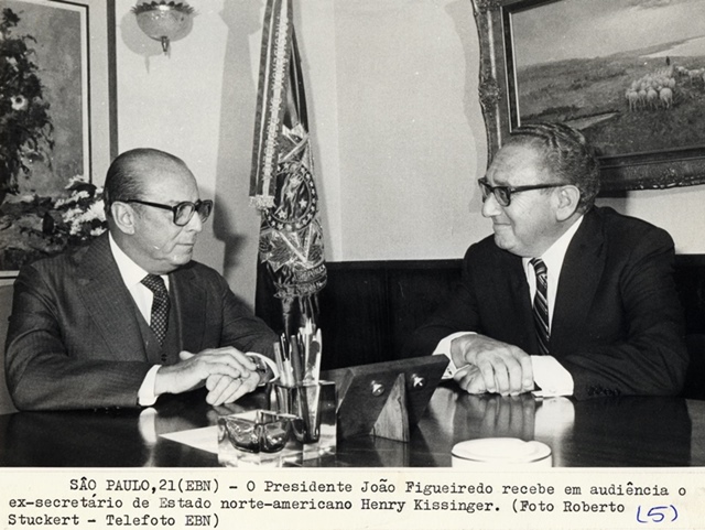 Presidente João Figueiredo recebe em audidência o ex-secretário de estado norte-americano Henry Kissinger