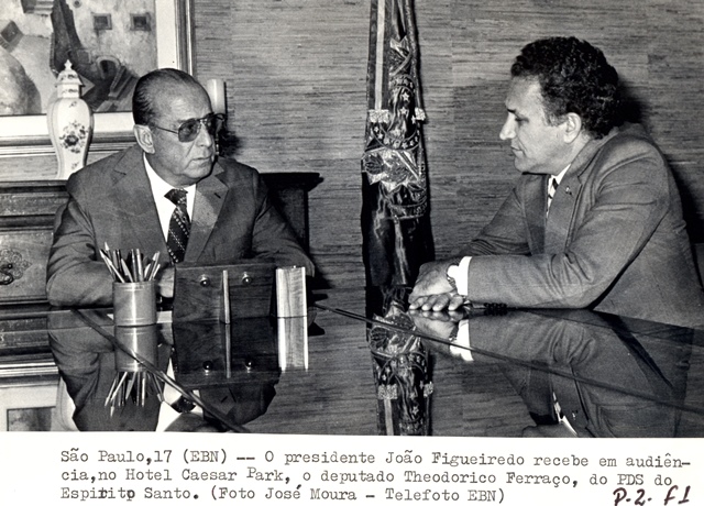 Presidente João Figueiredo  recebe em audiência, no Hotel Caesar Park, o deputado Theodoro Ferraço, do PDS do Espírito Santo