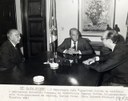 Presidente João Figueiredo  recebe em audiência o empresário Sebastião Camargo da Construtora Camargo Correa
